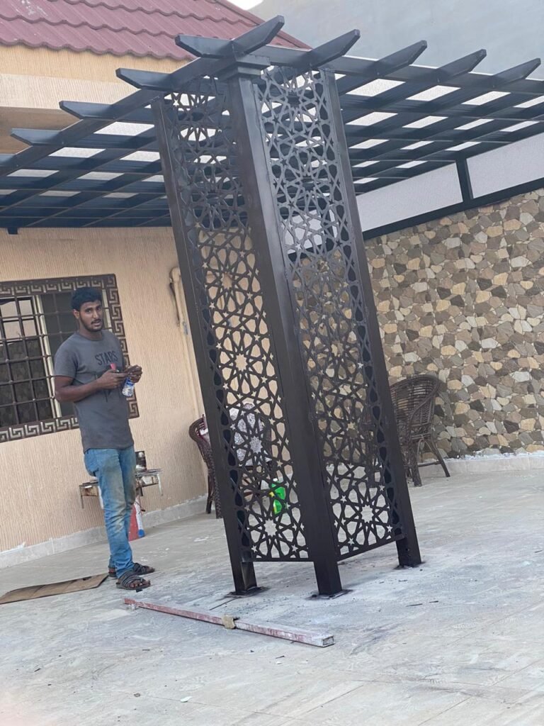 مظلات برجولات قص ليزر