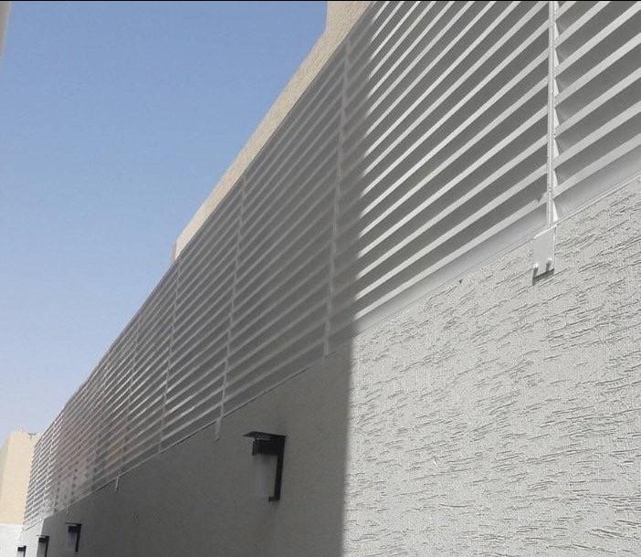 تكلفة متر السواتر مع التركيب في صبيا.