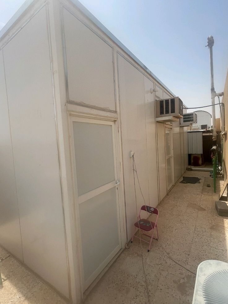 ملاحق ساندوتش بانل خارجية للمنازل والاستراحات في جازان.